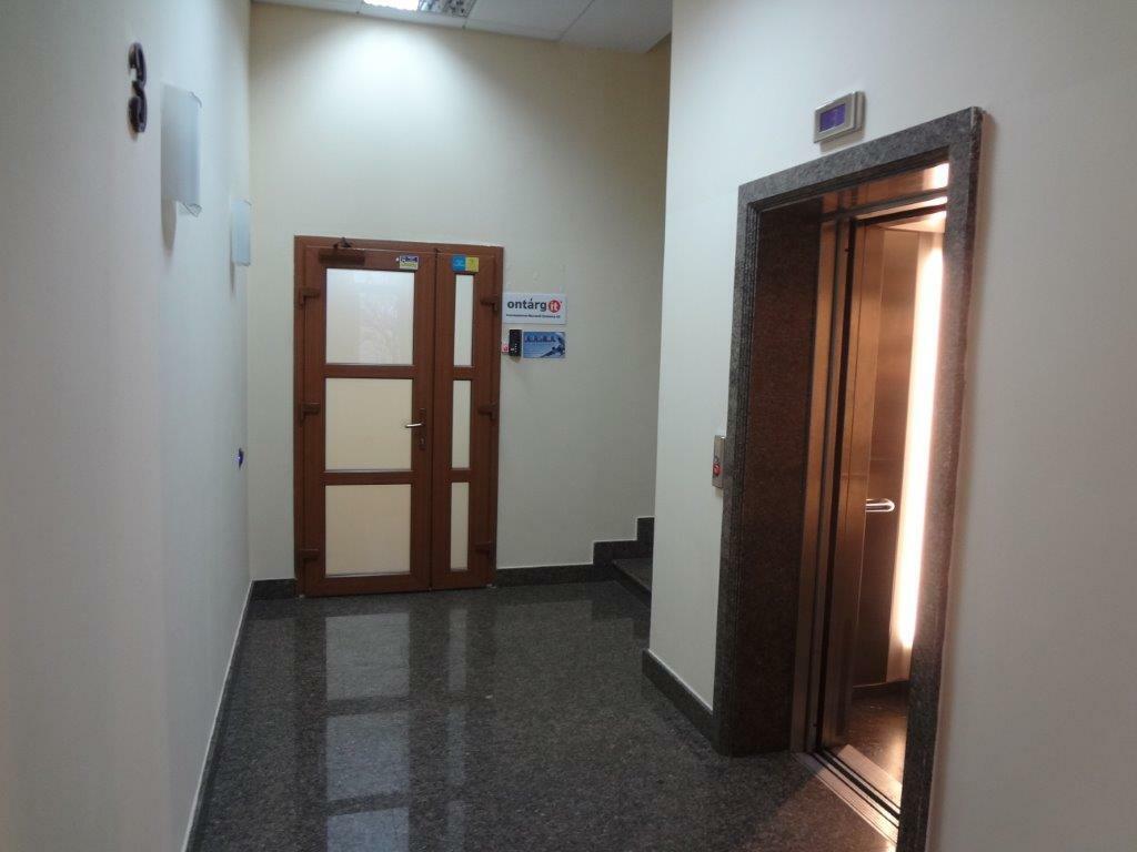 Оренда офісу 109 м², Верхній Вал вул.