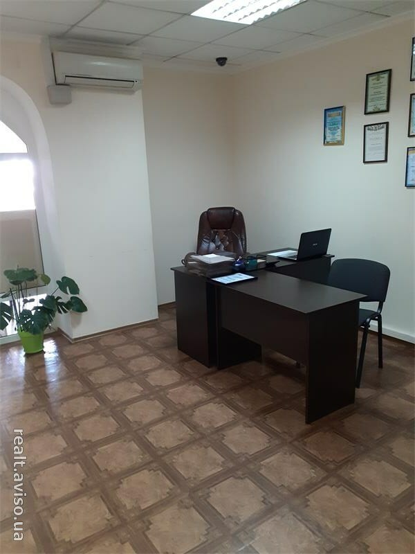 Оренда офісу 78 м², Лариси Руденко вул., 6А