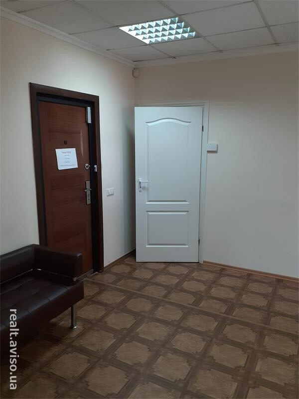 Оренда офісу 78 м², Лариси Руденко вул., 6А