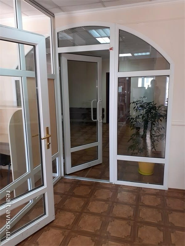 Оренда офісу 78 м², Лариси Руденко вул., 6А