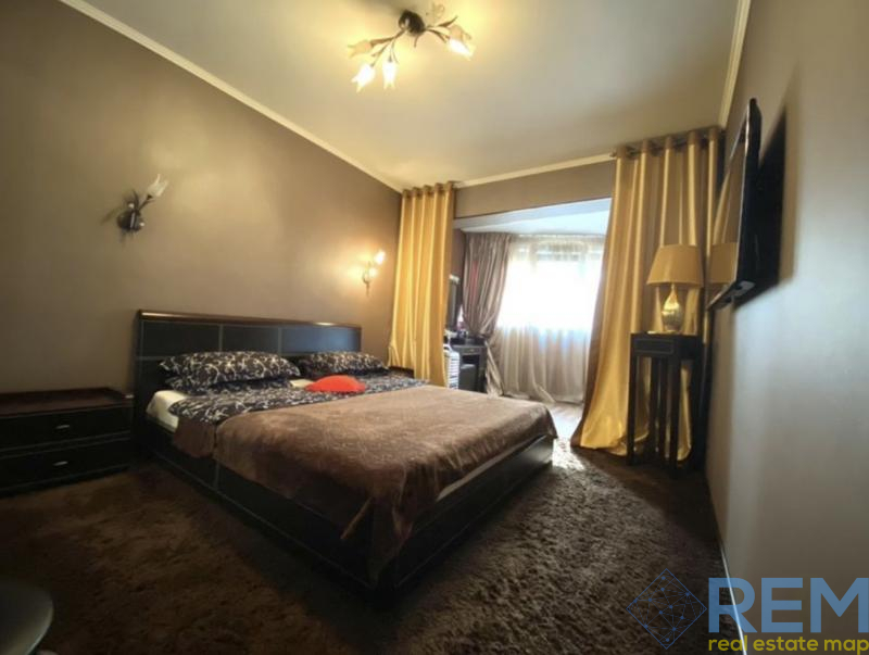 Продажа 3-комнатной квартиры 80 м², Варненская ул., 25