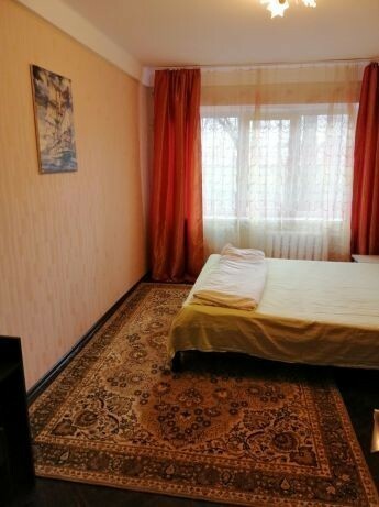 Продаж 2-кімнатної квартири 48 м², Героїв Праці вул., 48
