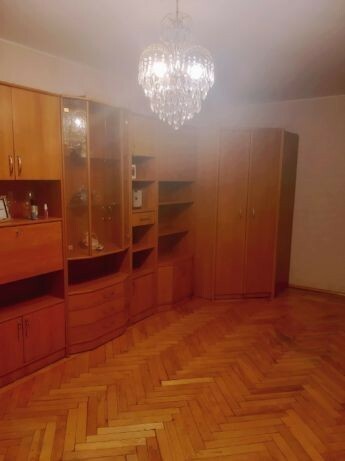 Продажа 3-комнатной квартиры 46 м², Валентиновская ул., 27Б