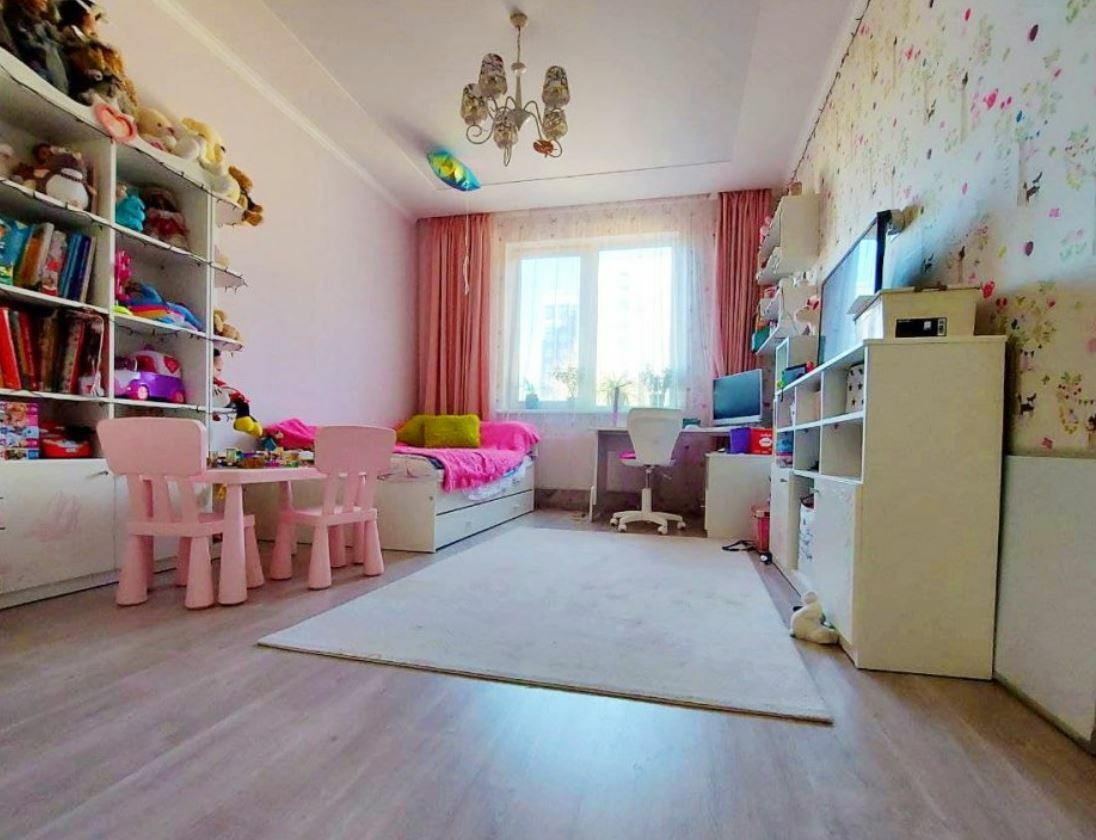 Продаж 2-кімнатної квартири 75 м², Середньофонтанська вул., 35