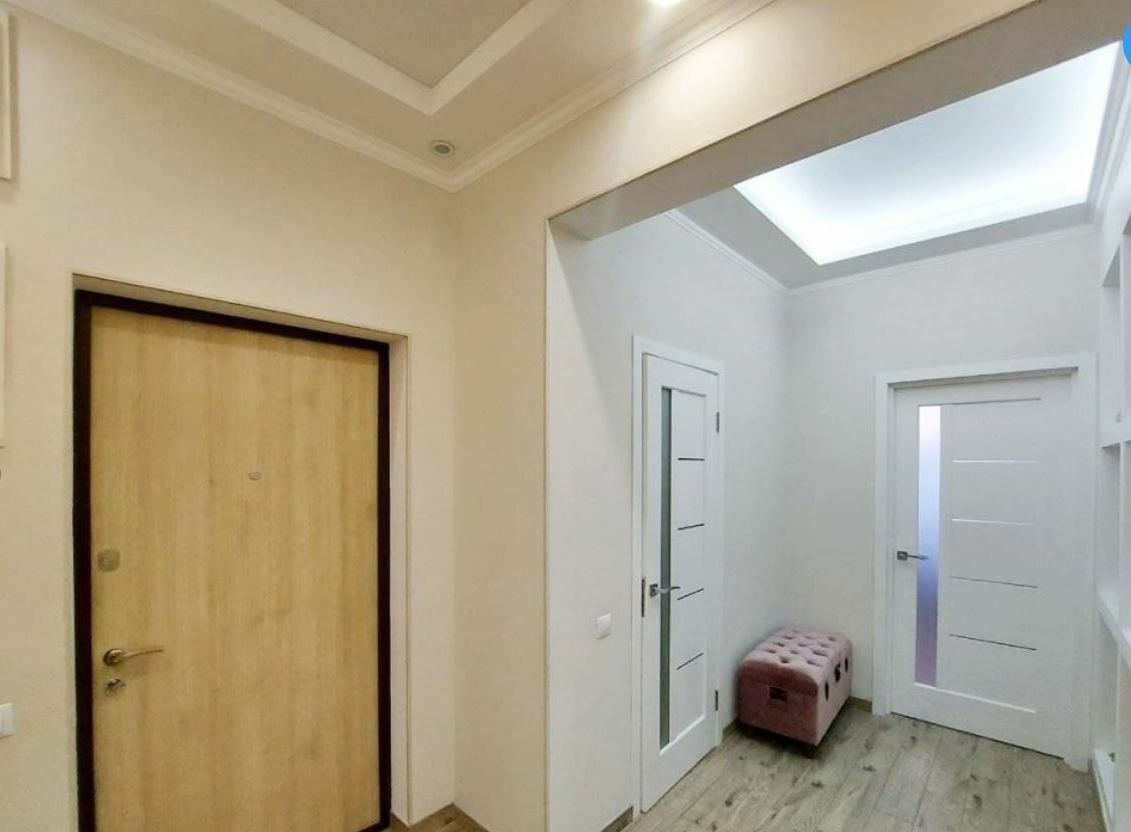 Продаж 2-кімнатної квартири 75 м², Середньофонтанська вул., 35