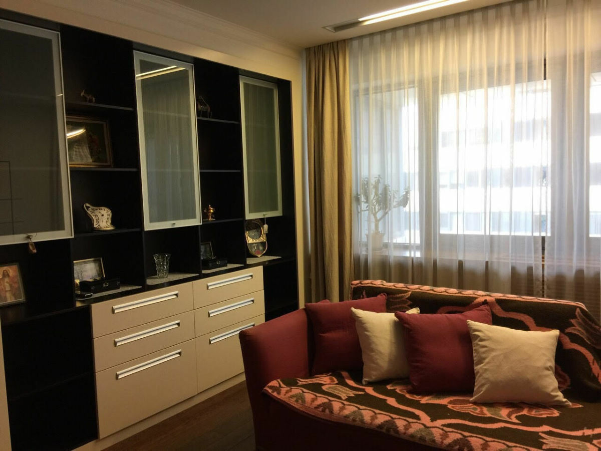 Продаж 90 м², Володимира Вернадського вул., 35Б К2