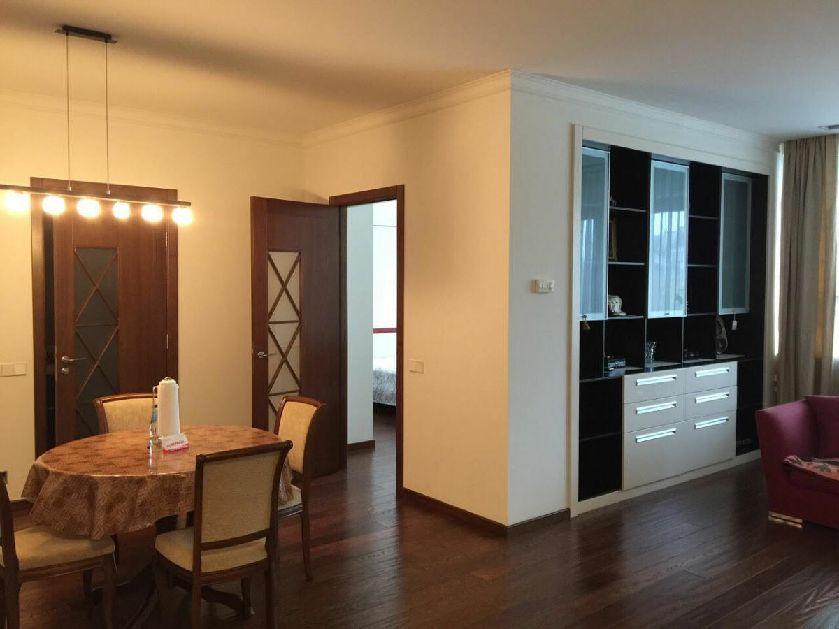 Продаж 90 м², Володимира Вернадського вул., 35Б К2