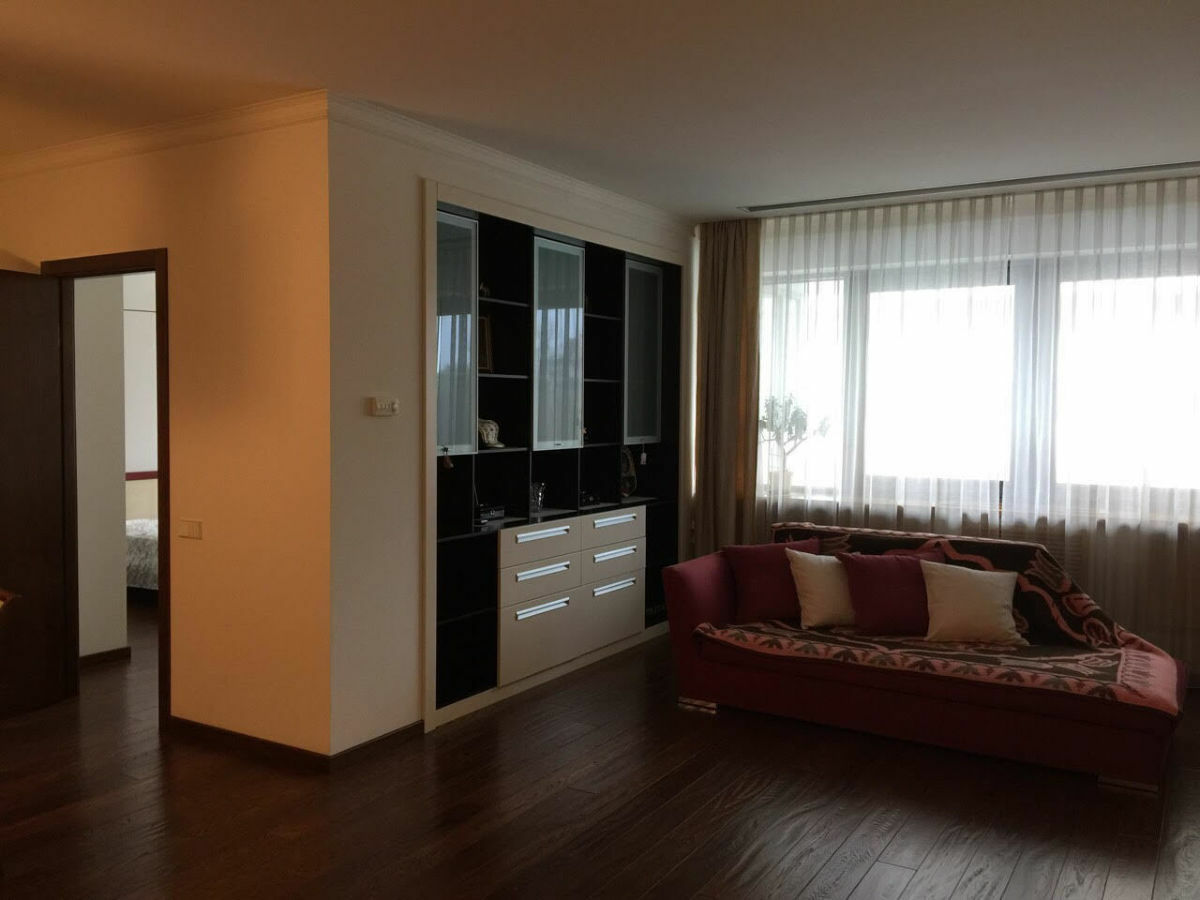 Продаж 90 м², Володимира Вернадського вул., 35Б К2