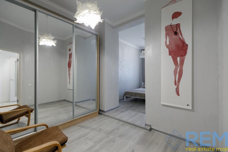 Продаж 2-кімнатної квартири 75 м², Гагарінське Плато вул., 2/2