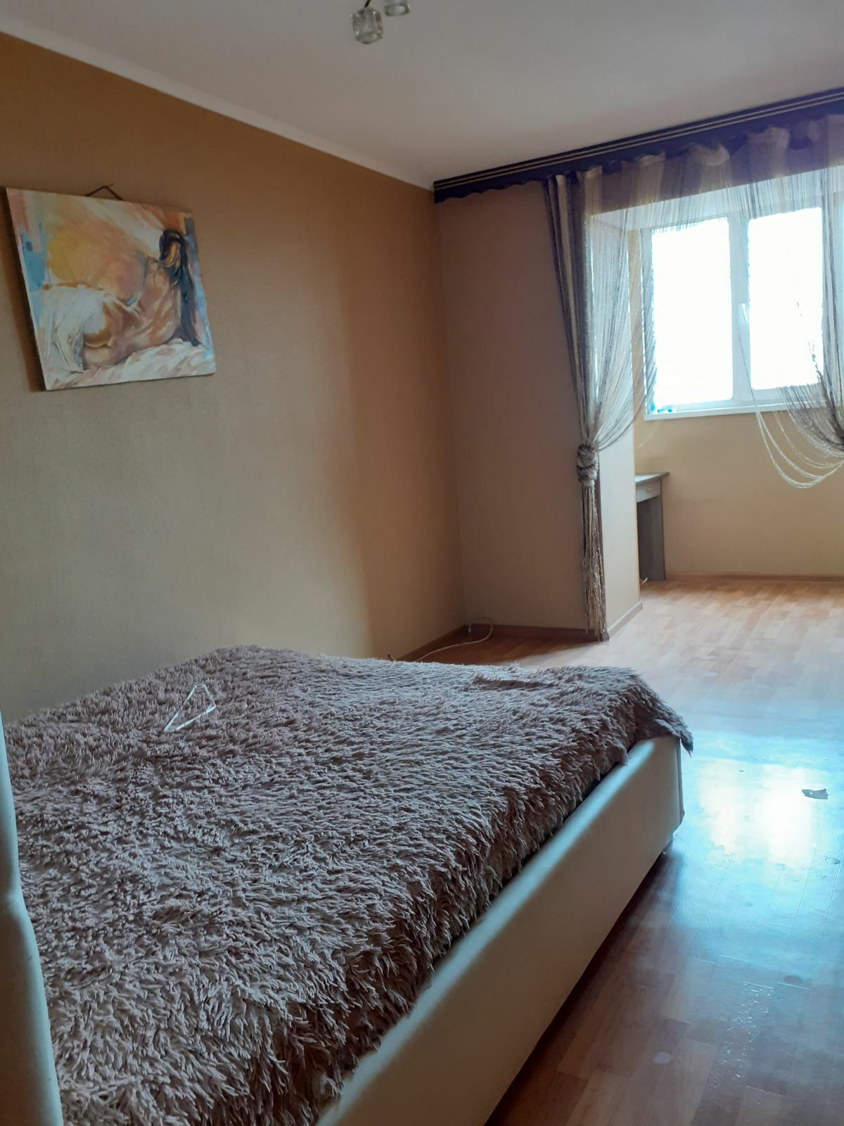 Продаж 3-кімнатної квартири 66 м², Крымская -десантный бул., 66