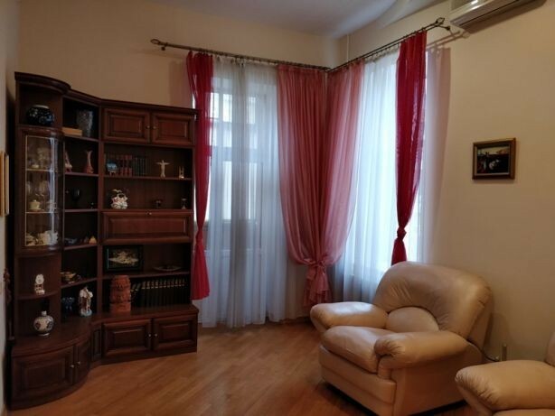 Продажа 2-комнатной квартиры 45 м², Валерьяновская ул., 24В