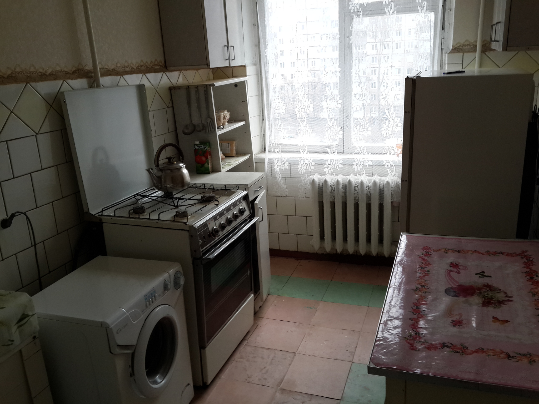 Оренда 3-кімнатної квартири 58 м², Метробудівська вул., 5