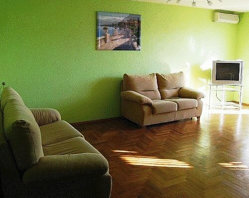 Аренда 2-комнатной квартиры 52 м², Декабристов ул.