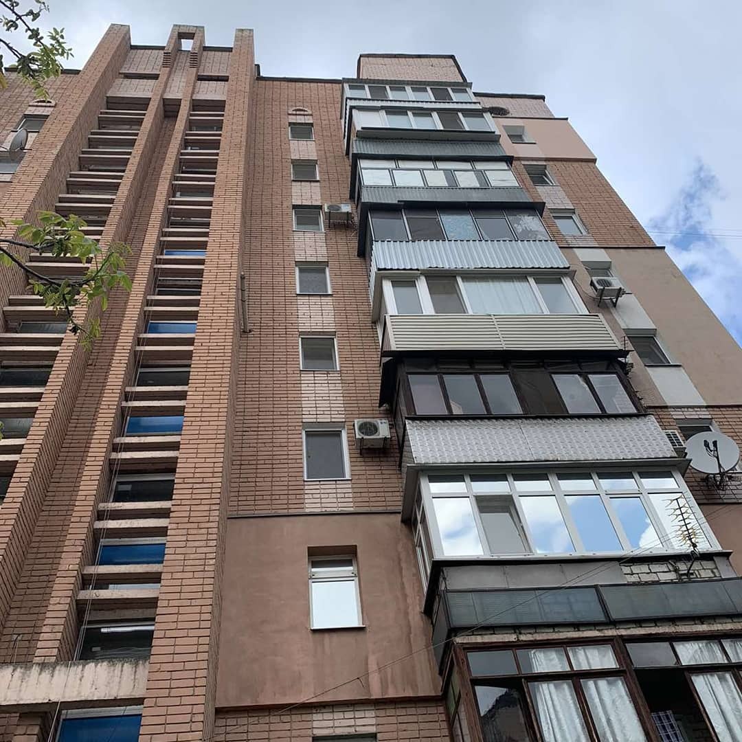 Продаж 1-кімнатної квартири 33 м², Шмидта вул., 25