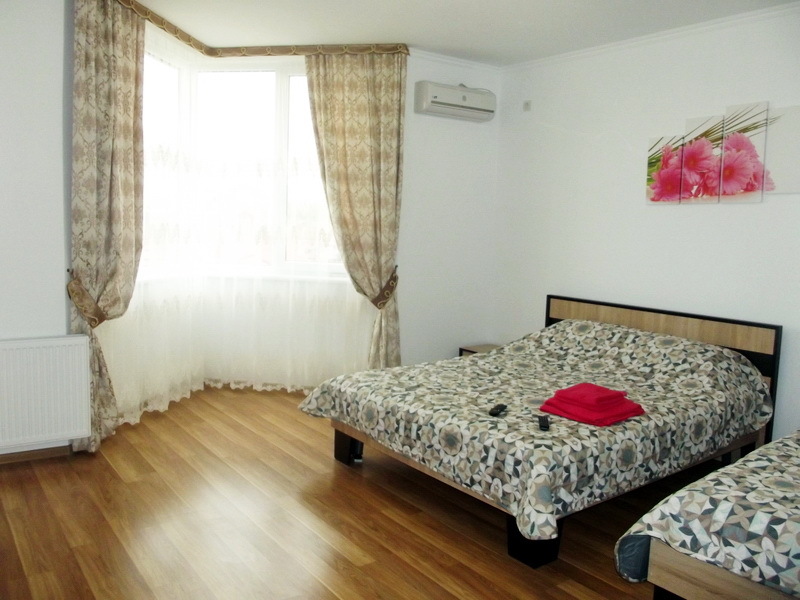 1-кімнатна квартира подобово 42 м², Помирецька вул., 9