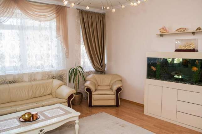 Продажа 4-комнатной квартиры 200 м², Шевченко пер., 4
