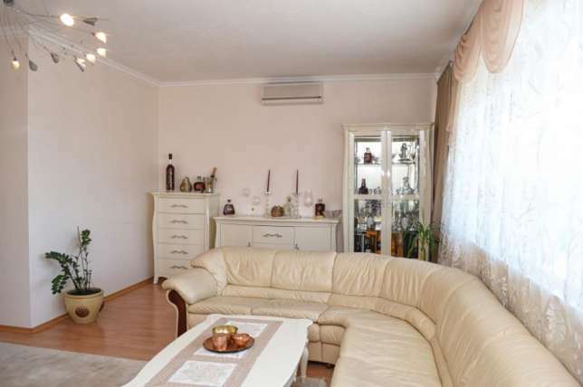 Продажа 4-комнатной квартиры 200 м², Шевченко пер., 4