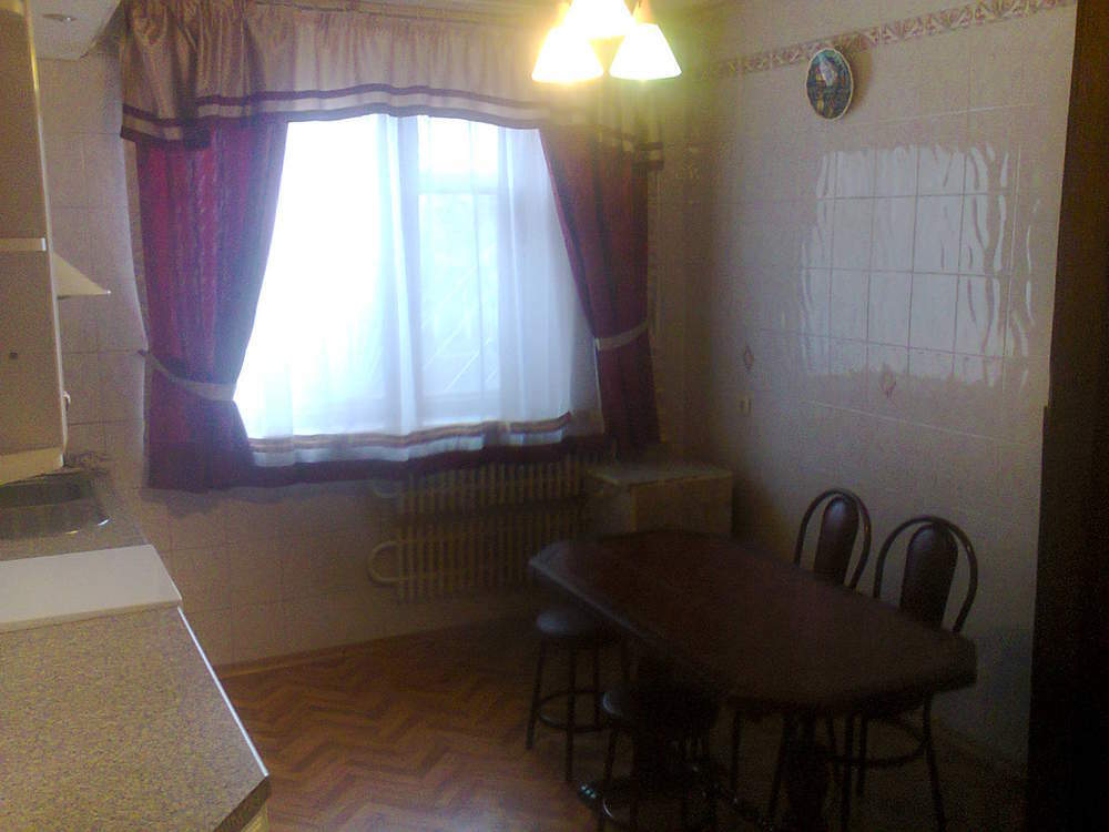 Аренда 3-комнатной квартиры 63 м², Героев Сталинграда ул., 130