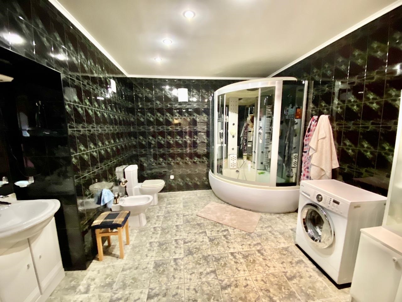 Продаж 3-кімнатної квартири 140 м², Володимира Антоновича вул., 26