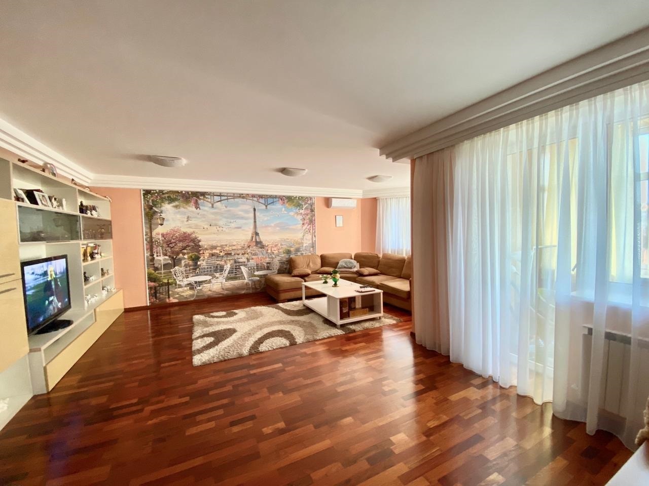 Продаж 3-кімнатної квартири 140 м², Володимира Антоновича вул., 26