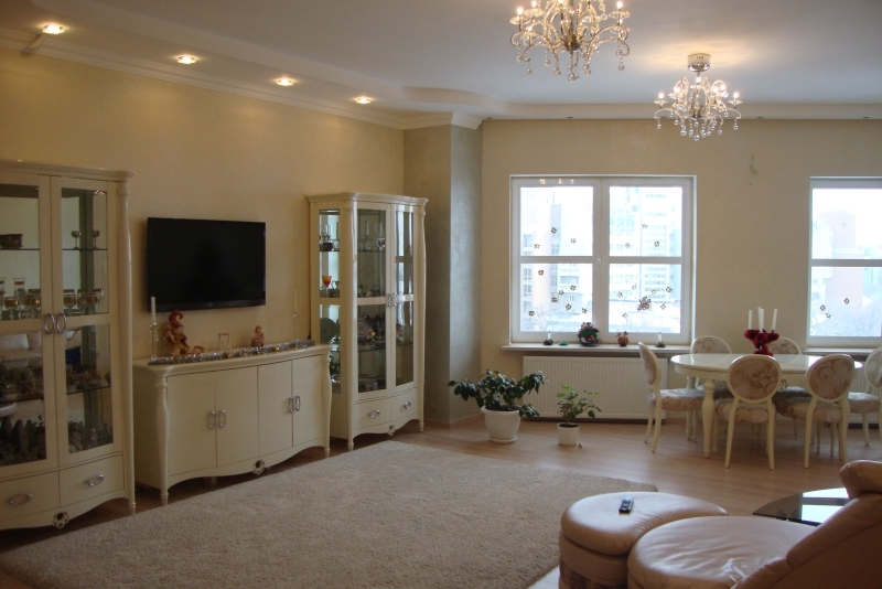 Продажа 3-комнатной квартиры 150 м², Дмитрия Яворницкого просп., 3