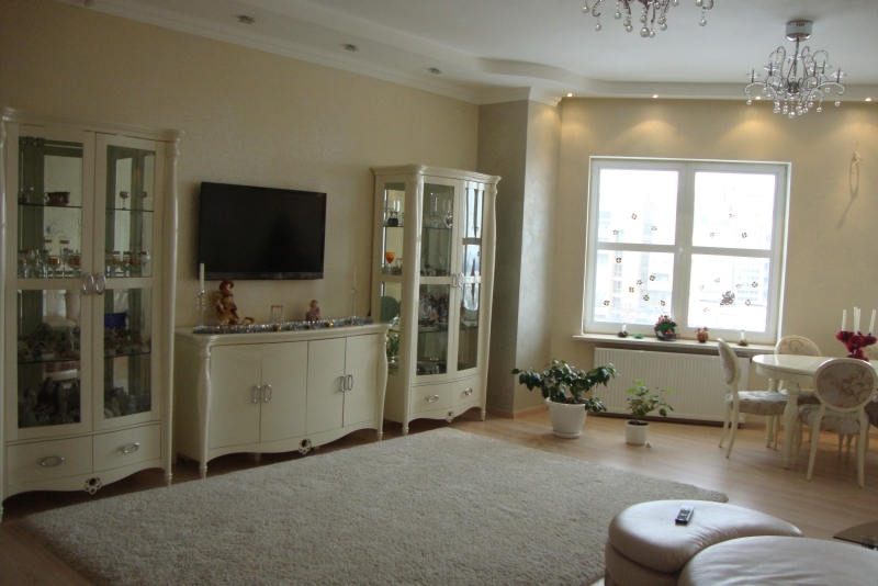 Продажа 3-комнатной квартиры 150 м², Дмитрия Яворницкого просп., 3