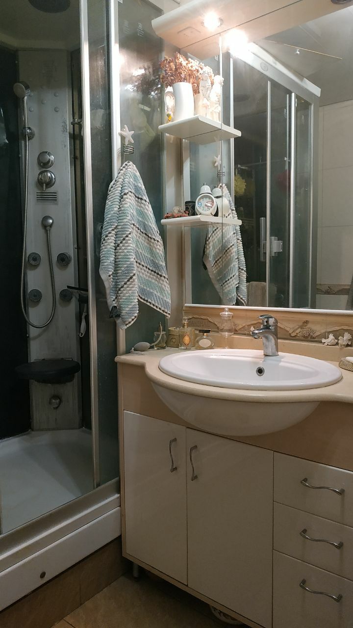 Аренда 3-комнатной квартиры 70 м², Новокрымская ул., 3
