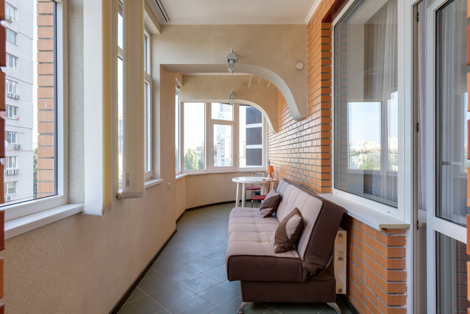 2-комнатная квартира посуточно 72 м², Леси Украинки бул., 7А