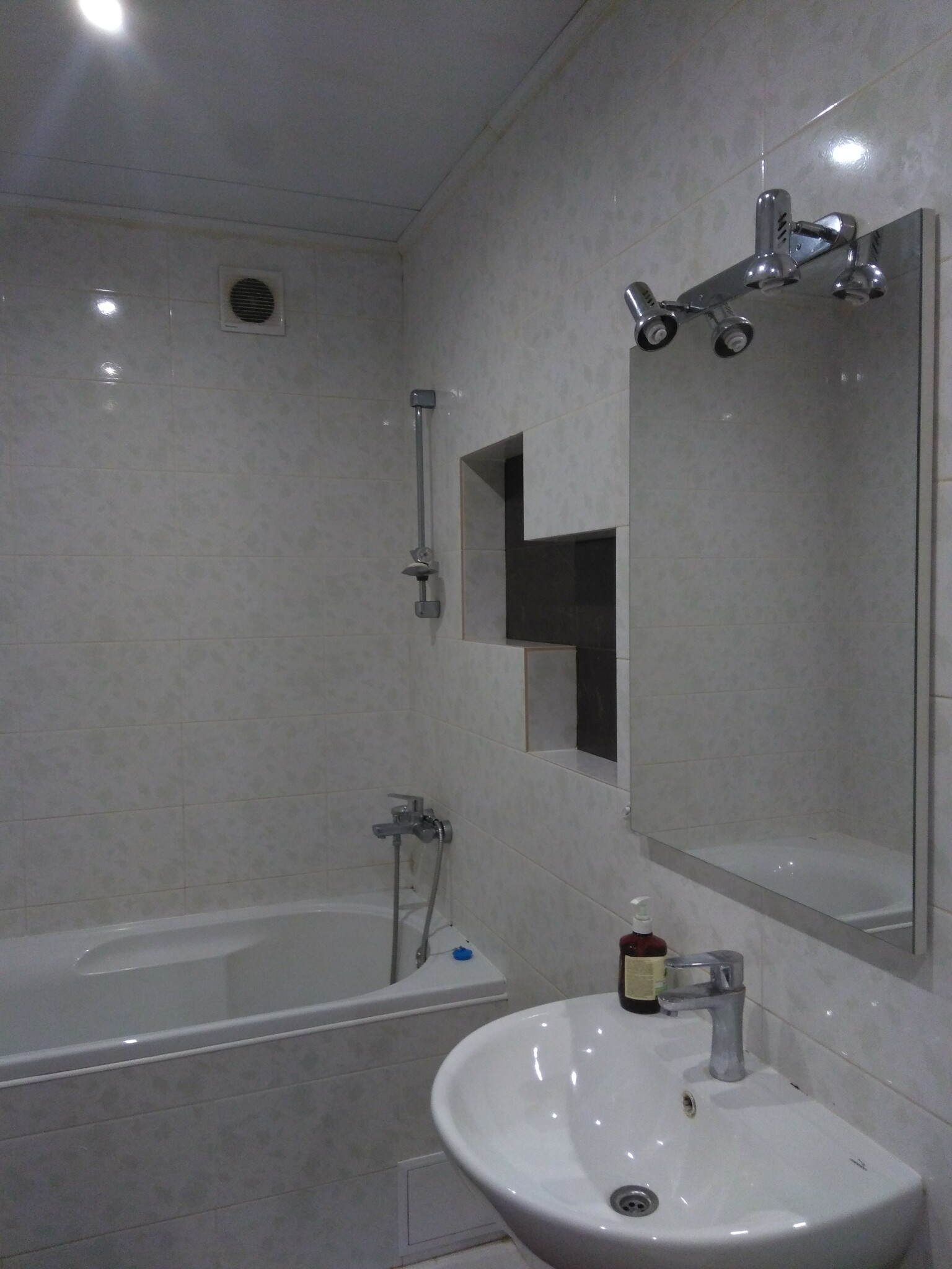 1-комнатная квартира посуточно 45 м², Кобзаря бул., 3
