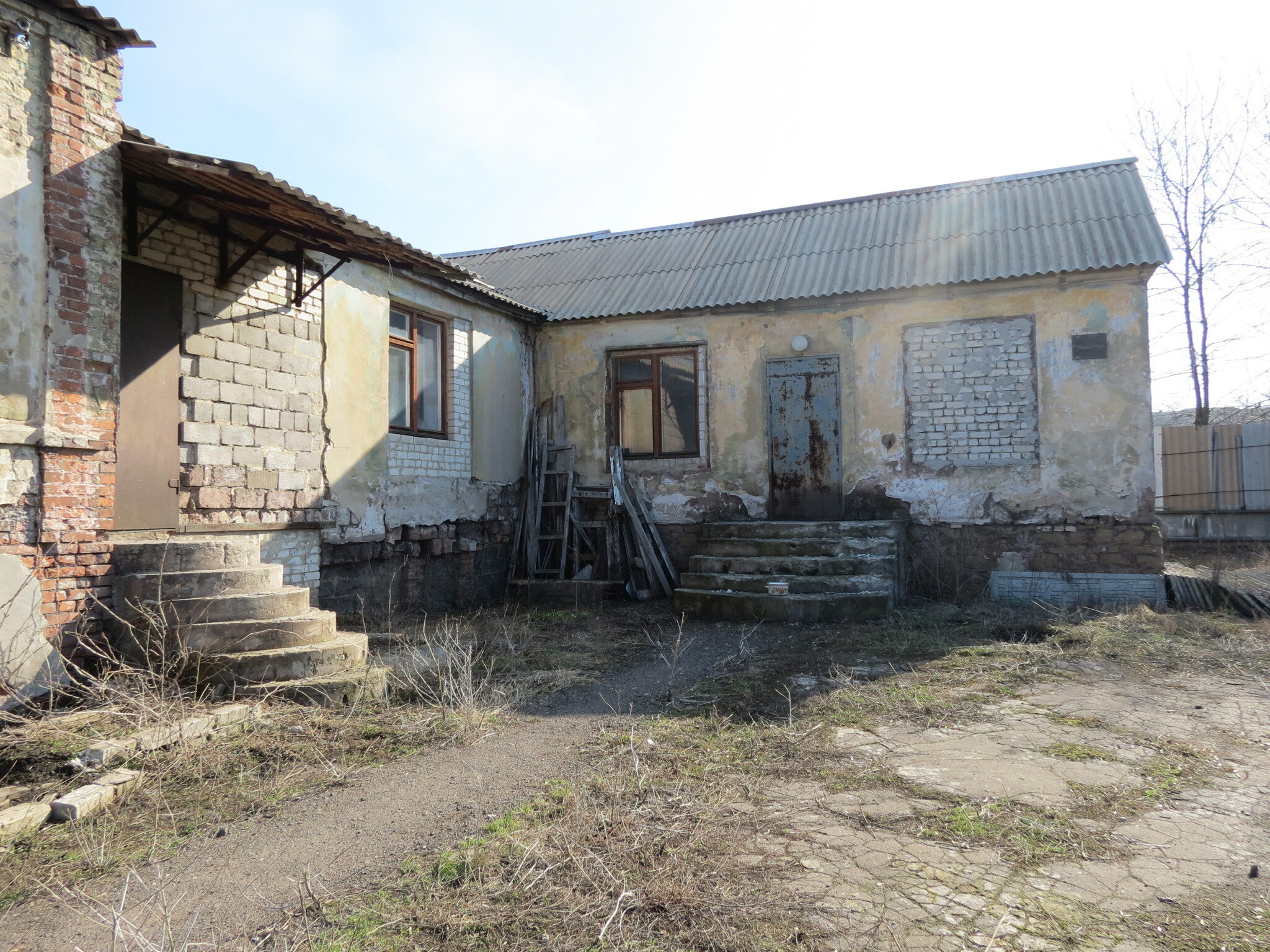 Продажа комплекса зданий 366 м², 301-ой Донецкой Дивизии ул., 111