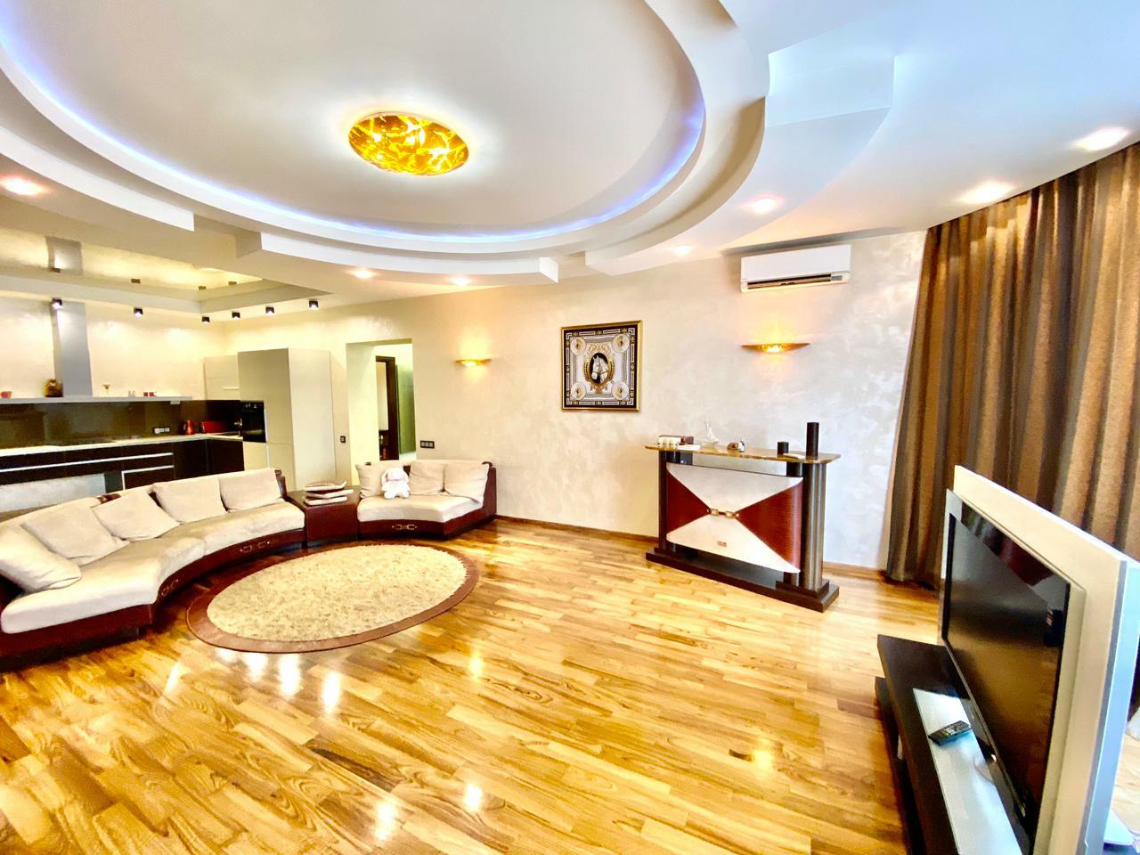 Продаж 4-кімнатної квартири 167 м², Киснева вул., 001