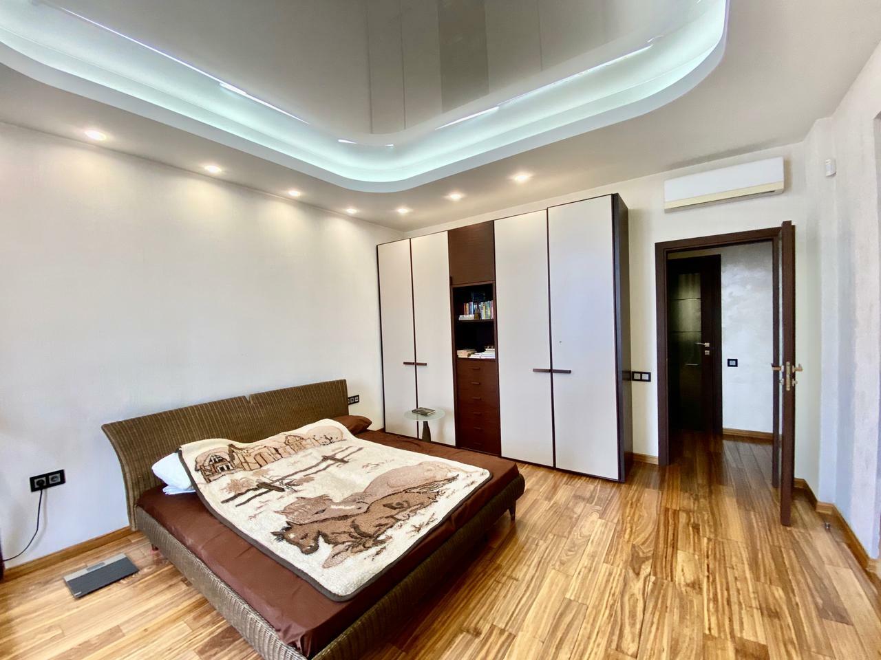 Продаж 4-кімнатної квартири 167 м², Киснева вул., 001