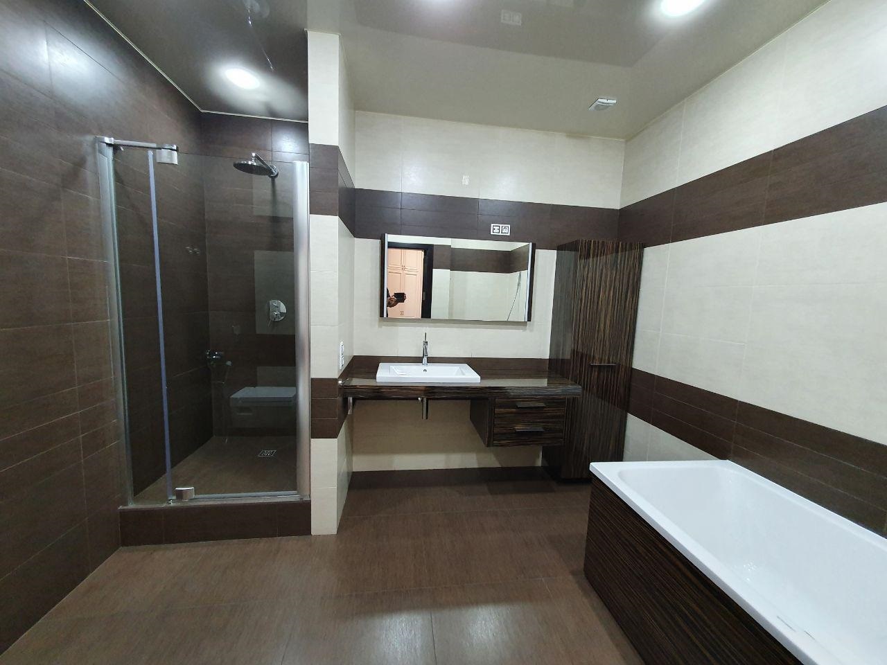 Продажа 3-комнатной квартиры 120 м², Рогалева ул., 33