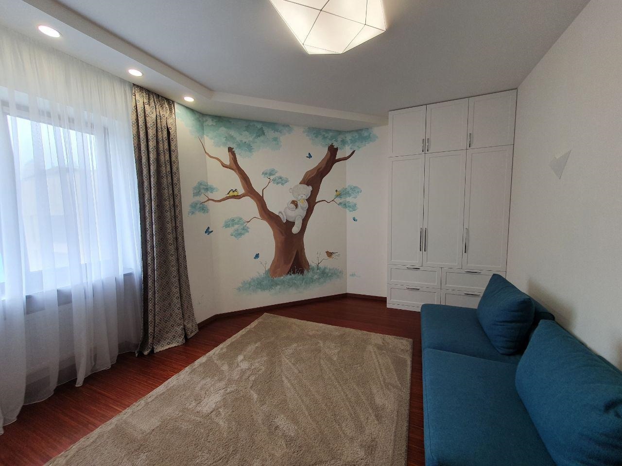 Продажа 3-комнатной квартиры 120 м², Рогалева ул., 33