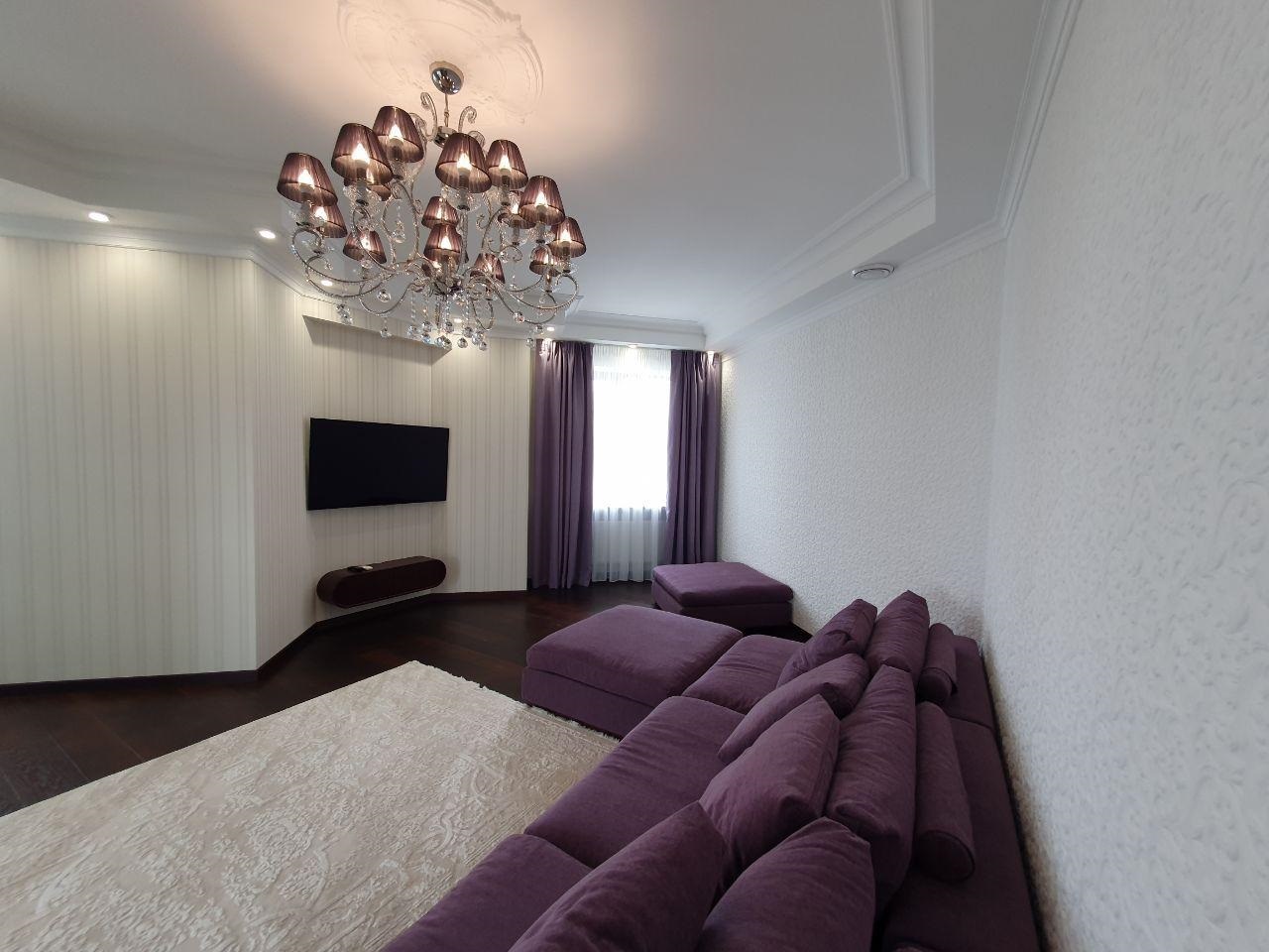 Продажа 3-комнатной квартиры 120 м², Рогалева ул., 33
