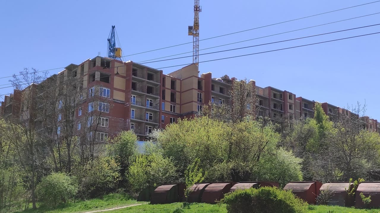 Хід будівництва ЖК на вул. Лучаківського-Тролейбусна, трав, 2021 рік