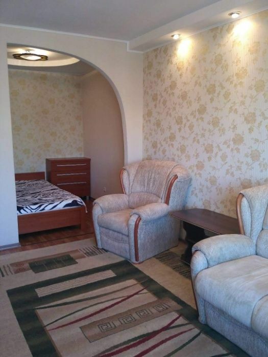 Оренда 1-кімнатної квартири 45 м², Михайла Грушевського вул., 1А
