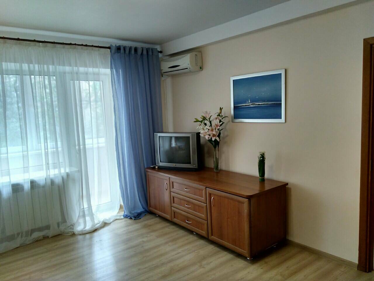 2-комнатная квартира посуточно 53 м², Кловский спуск, 24