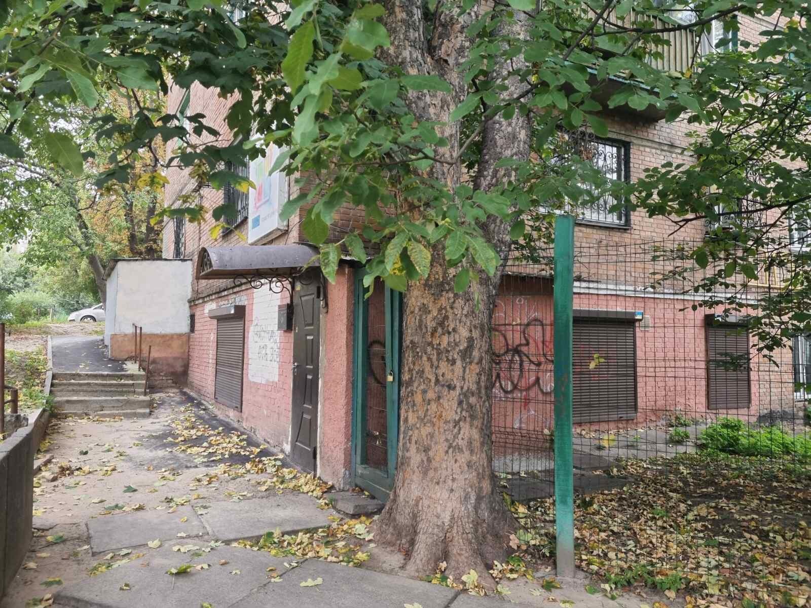 Продаж офісу 53 м², Автозаводська вул., 21А