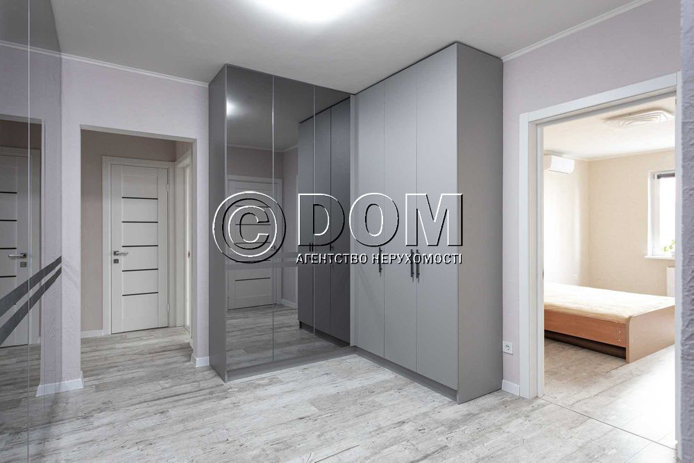 Продаж 3-кімнатної квартири 102 м², Балтійський пров., 5