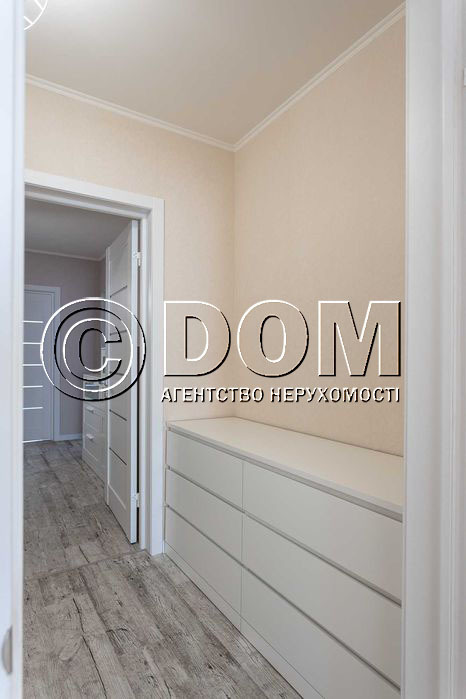 Продаж 3-кімнатної квартири 102 м², Балтійський пров., 5