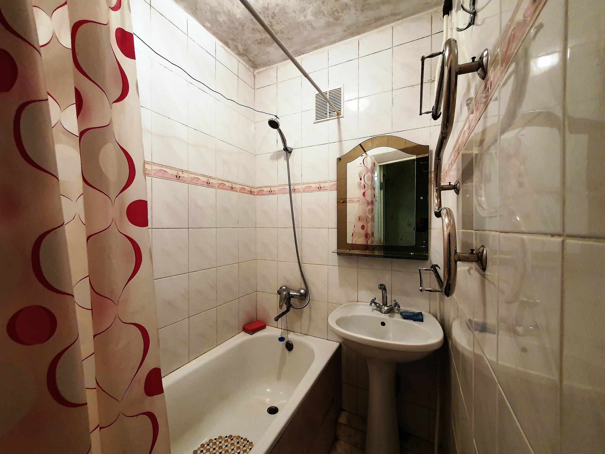 Оренда 2-кімнатної квартири 46 м², Кленова вул., 1