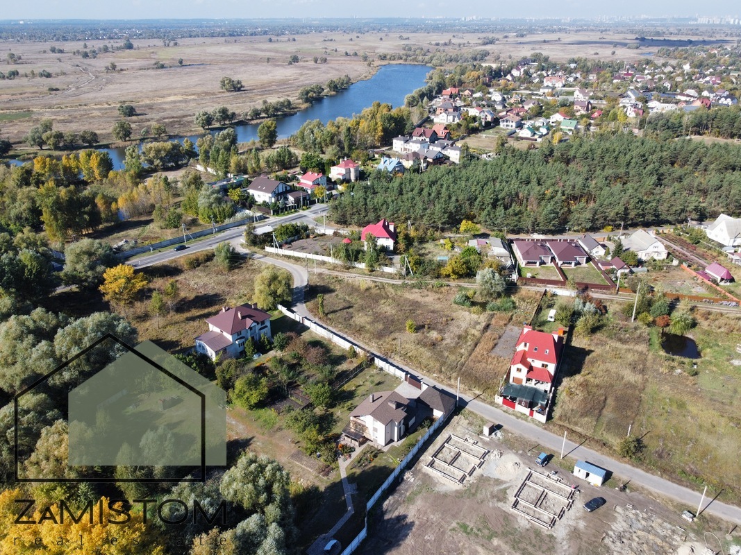 Продаж ділянки під індивідуальне житлове будівництво 10 соток