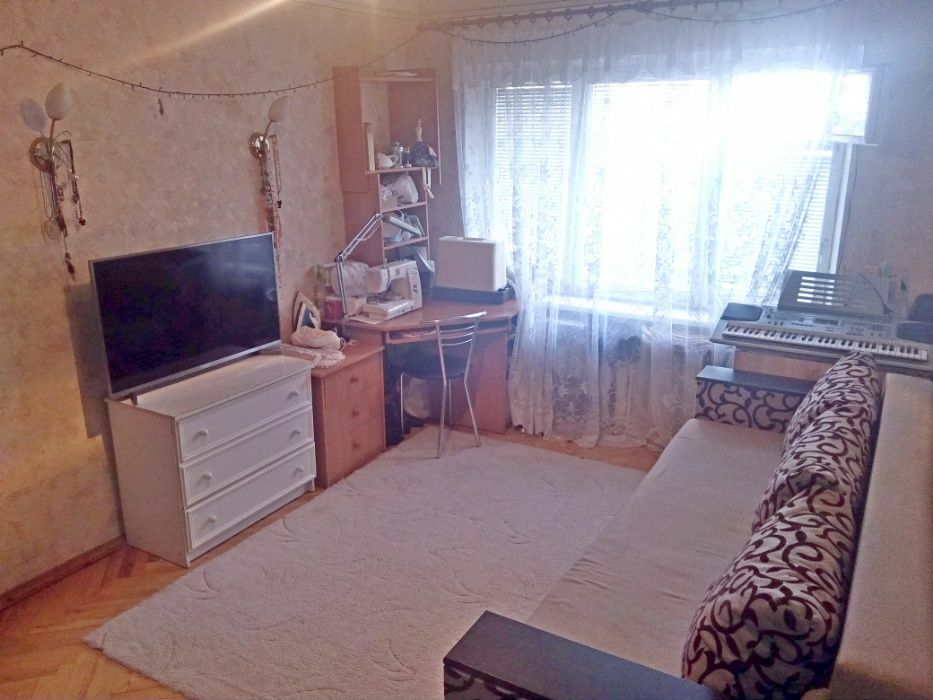 Продаж 3-кімнатної квартири 50 м², Соборності просп., 1А