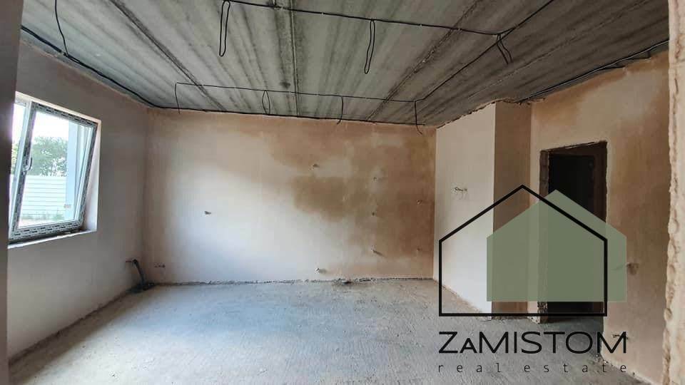 Продажа 2-комнатной квартиры 72 м²