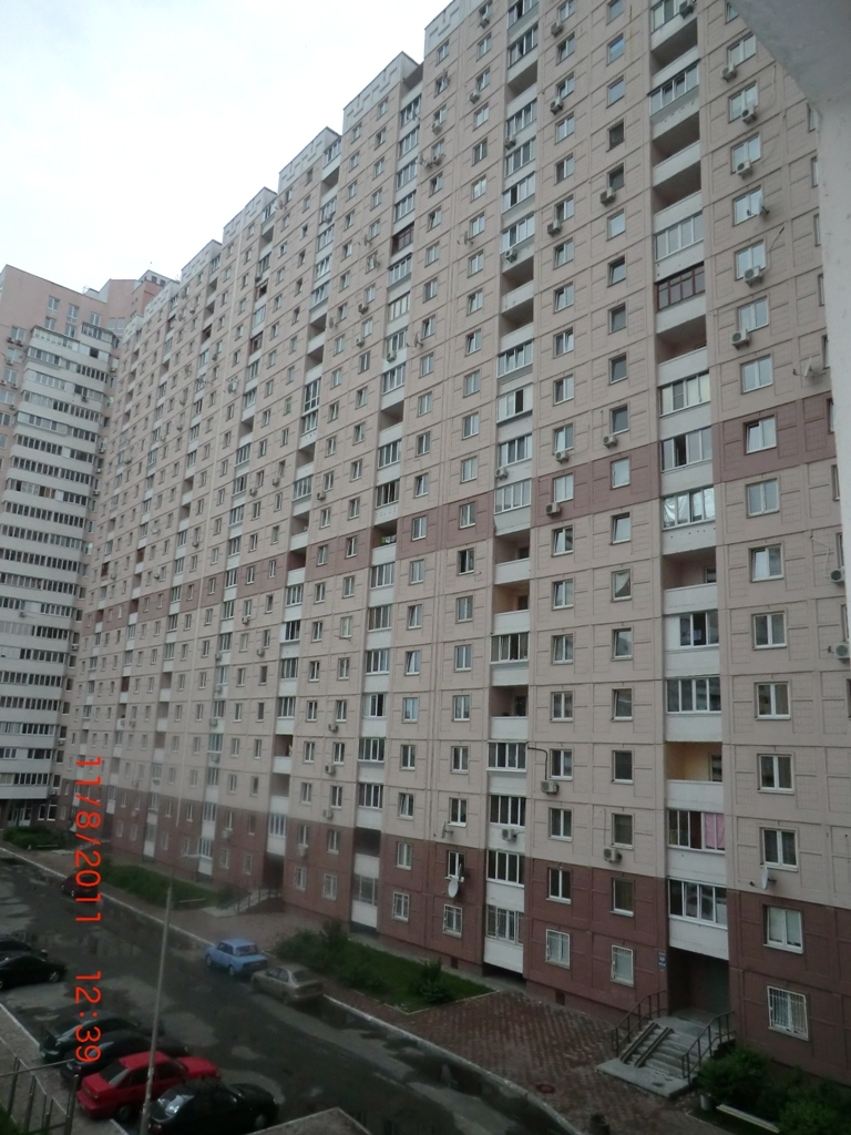 Аренда 3-комнатной квартиры 100 м², Пчелки Елены ул., 2Б