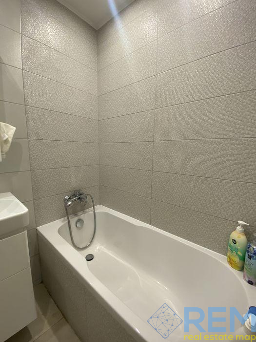 Продаж 3-кімнатної квартири 78 м², Небесної сотні просп.