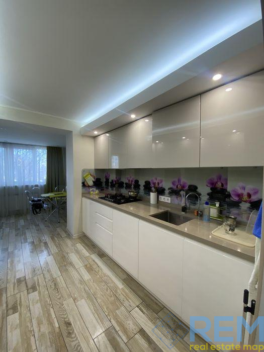 Продаж 3-кімнатної квартири 78 м², Небесної сотні просп.