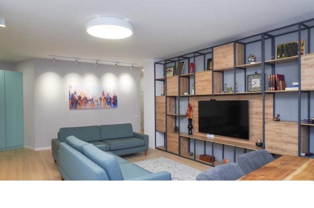 Продаж 3-кімнатної квартири 130 м², Літературна вул., 1А