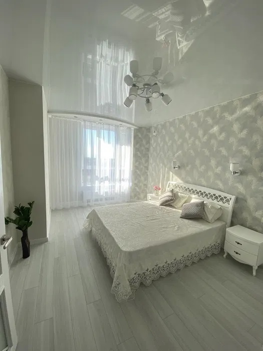 Продаж 1-кімнатної квартири 38 м², Яблунева вул.